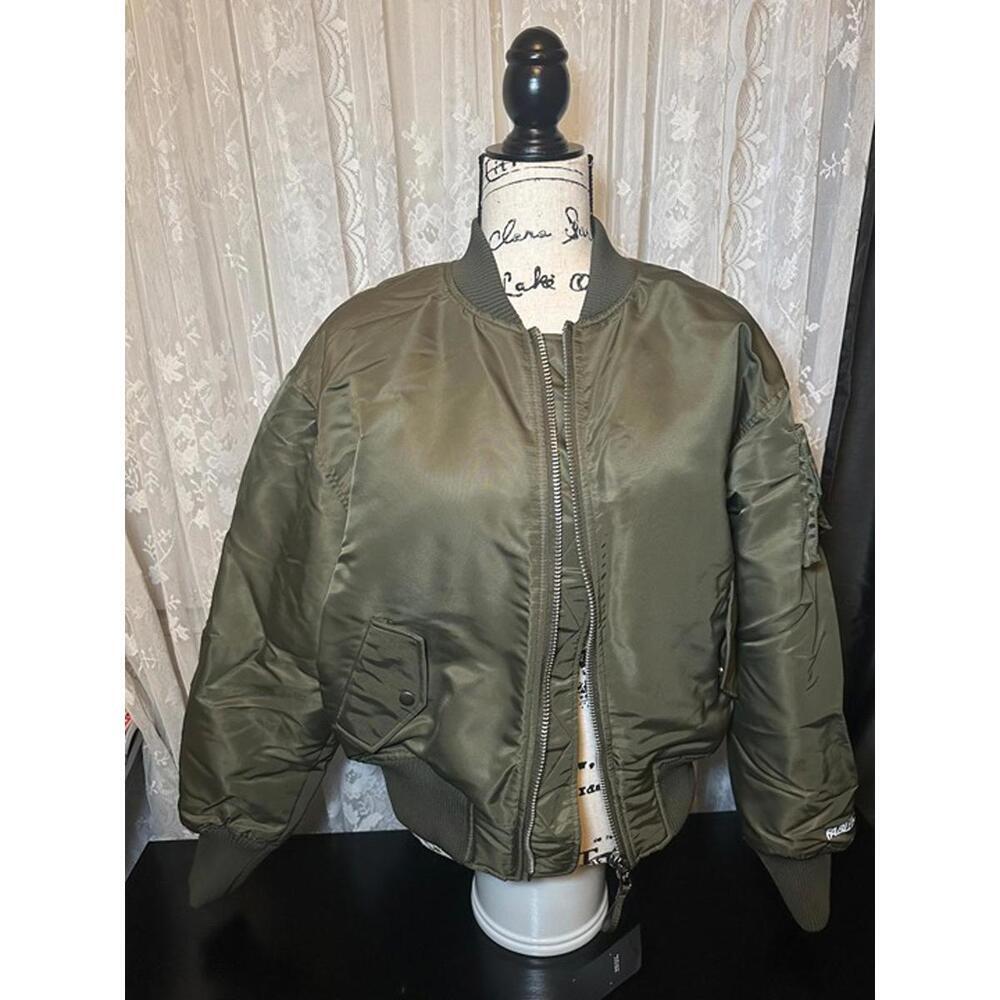Fabletics Olive Green Bomber Jacket – Size M – NEW With Tags - Picture 2 of 6